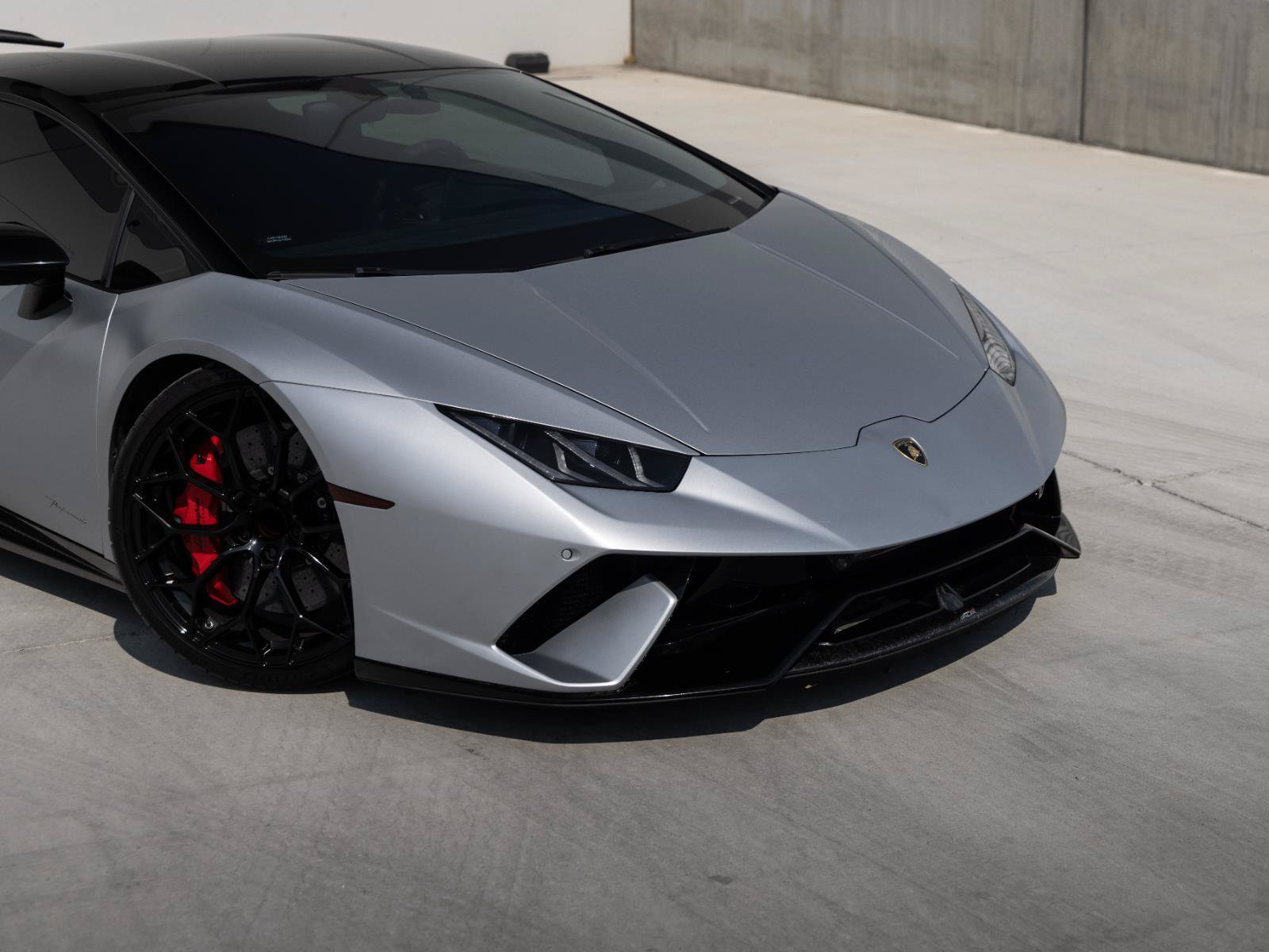 Used 2018 Lamborghini Huracan AWD/4WD image 12