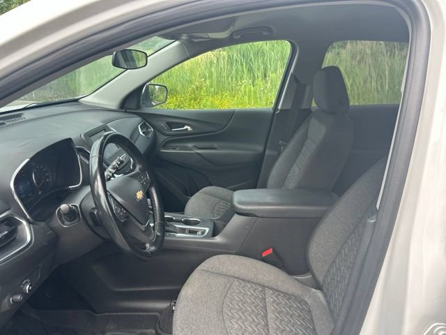 Used 2024 Chevrolet Equinox LT w/ LPO, Floor Liner Package FWD image 4