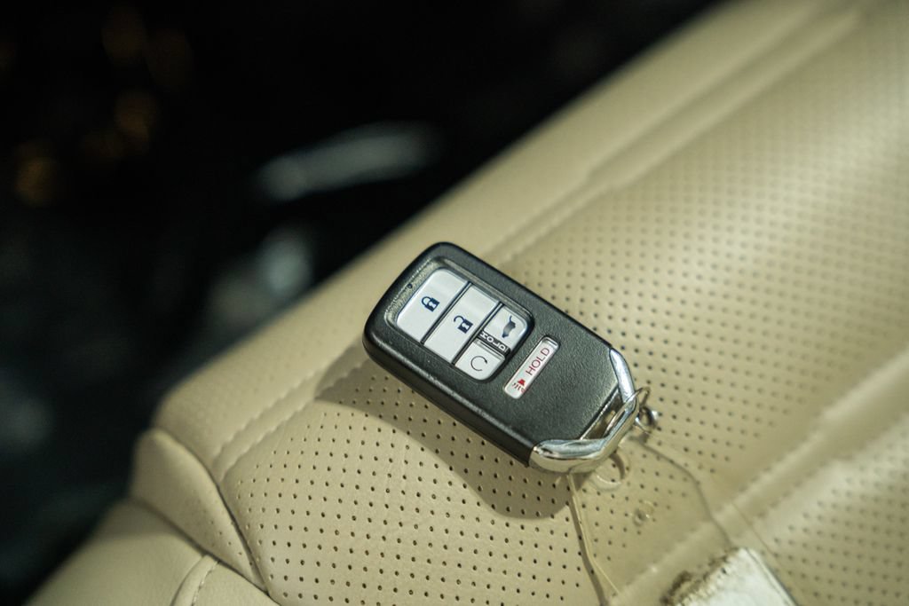 Used 2018 Honda CR-V Touring image 46