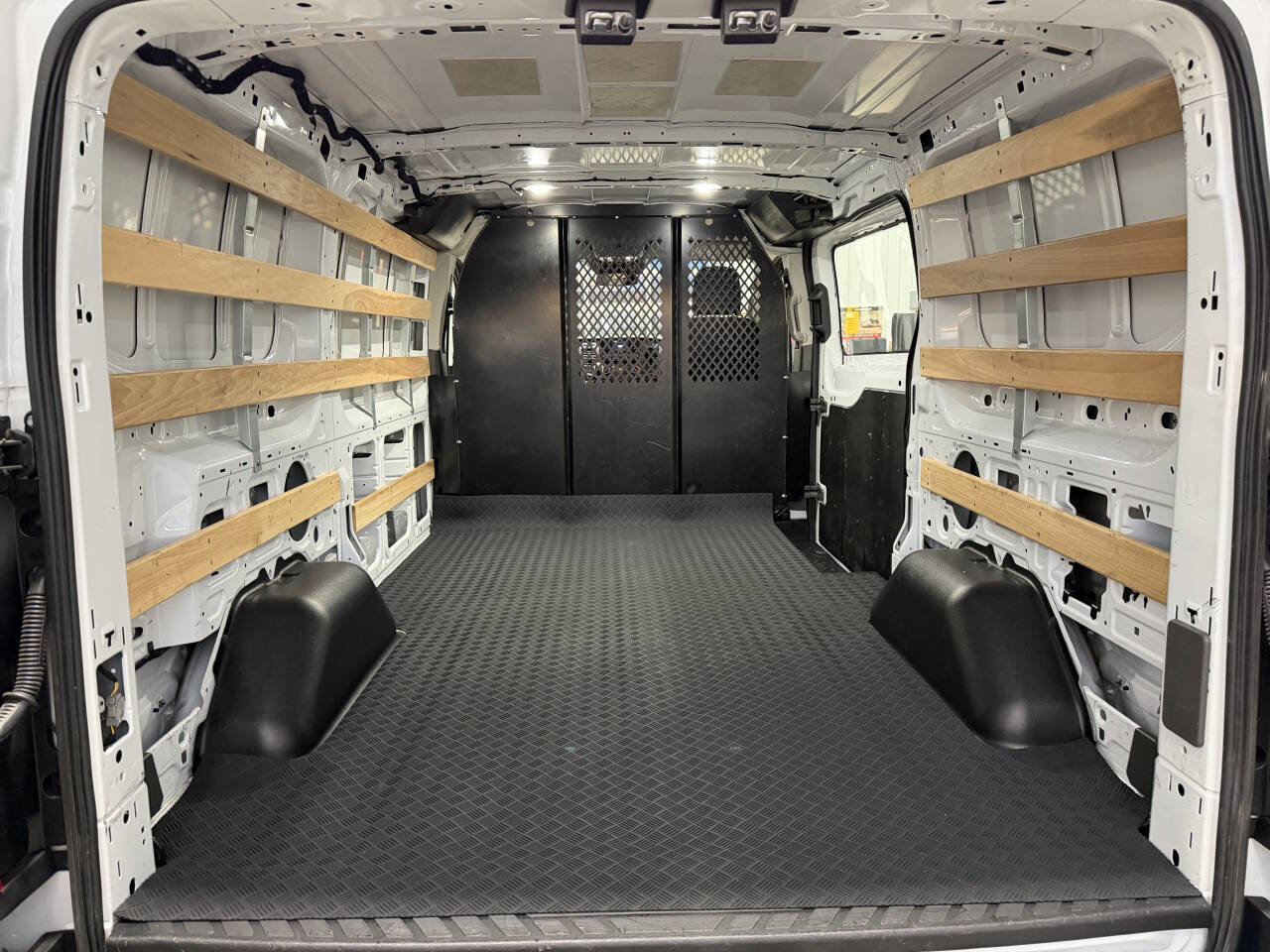 Used 2024 Ford Transit 250 Low Roof w/ Exterior Upgrade Package image 19