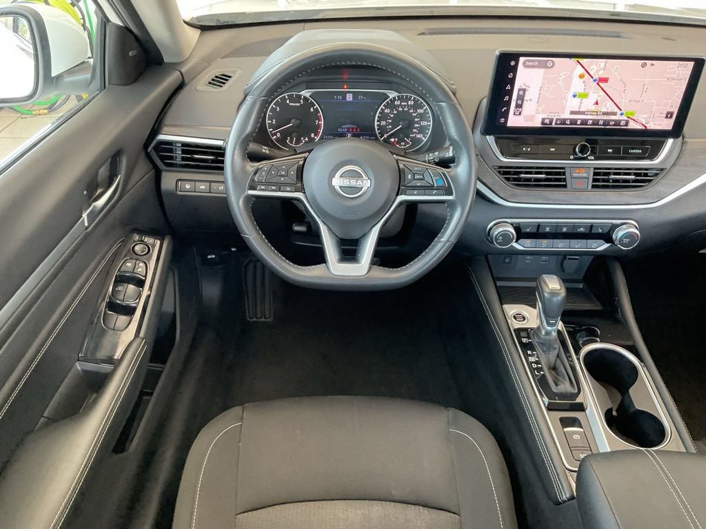 Used 2023 Nissan Altima 2.5 SV w/ SV Premium Package AWD/4WD image 16