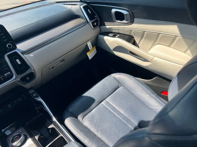 Certified 2024 Kia Sorento SX Prestige AWD/4WD image 13