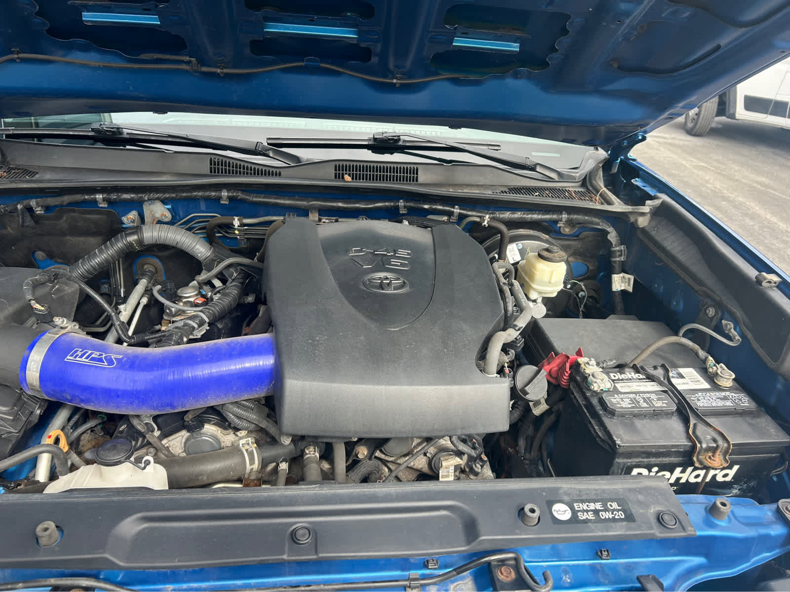 Used 2017 Toyota Tacoma TRD Sport w/ Tow Package (A/T) image 6
