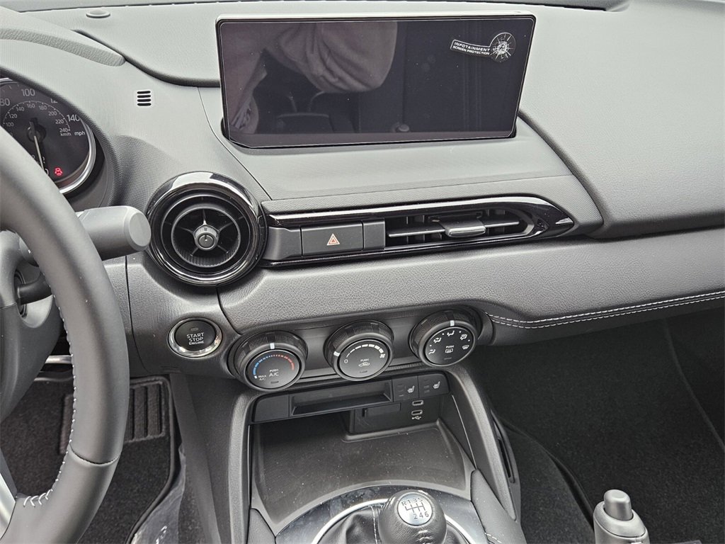 New 2025 MAZDA MX-5 Miata Club image 17