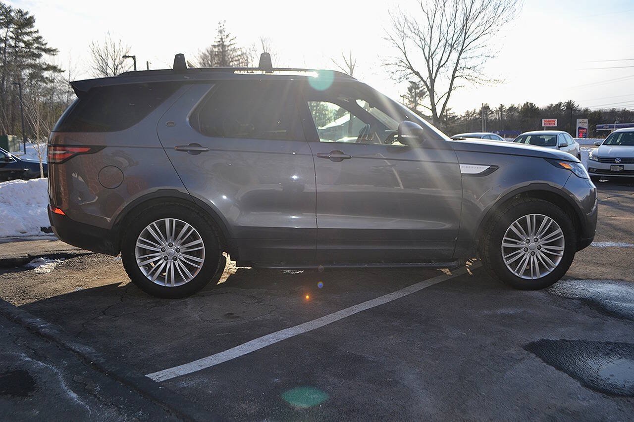 Used 2017 Land Rover Discovery HSE AWD/4WD image 17