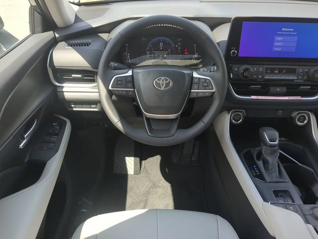 New 2026 Toyota Grand Highlander FWD image 16