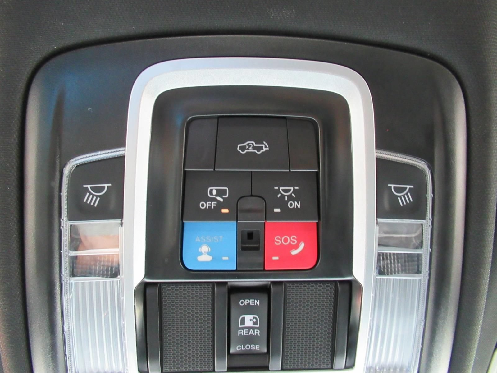 Used 2025 RAM 1500 Laramie w/ Sport Appearance Package AWD/4WD image 28