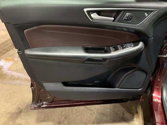 Used 2020 Ford Edge Titanium w/ Equipment Group 301A AWD/4WD image 26