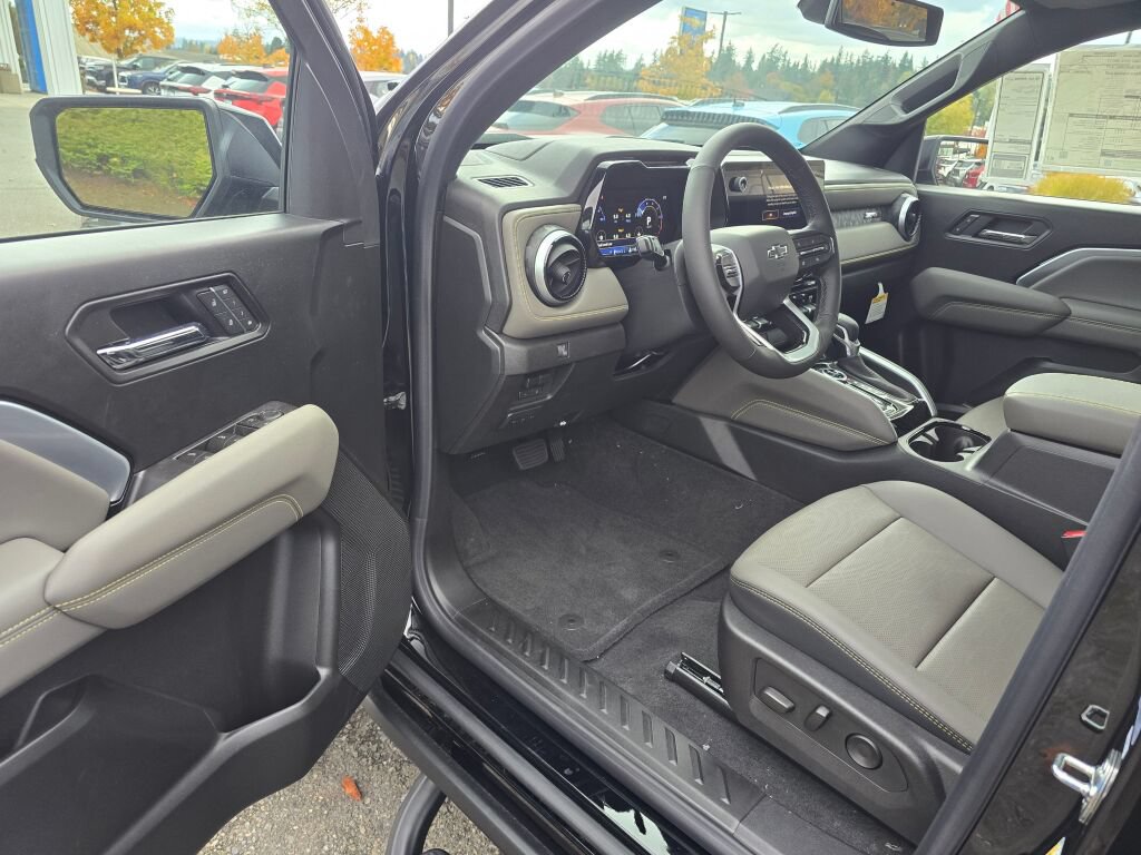 New 2026 Chevrolet Colorado ZR2 w/ Midnight Edition AWD/4WD image 20