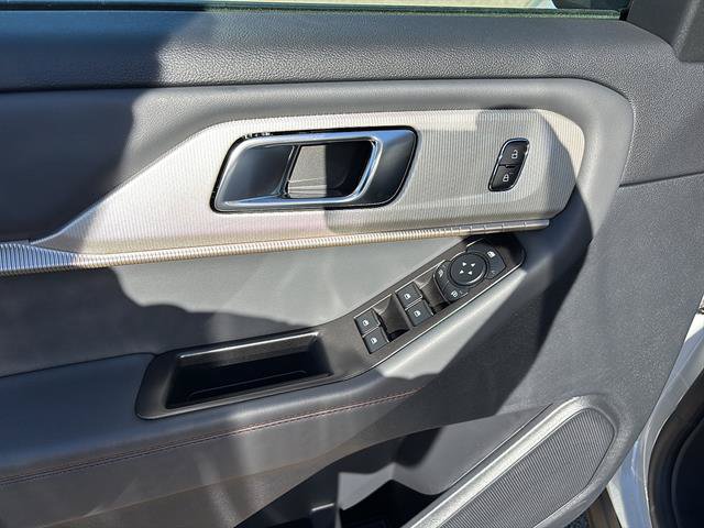 New 2027 Ford Explorer Active w/ Active Comfort Package AWD/4WD image 13