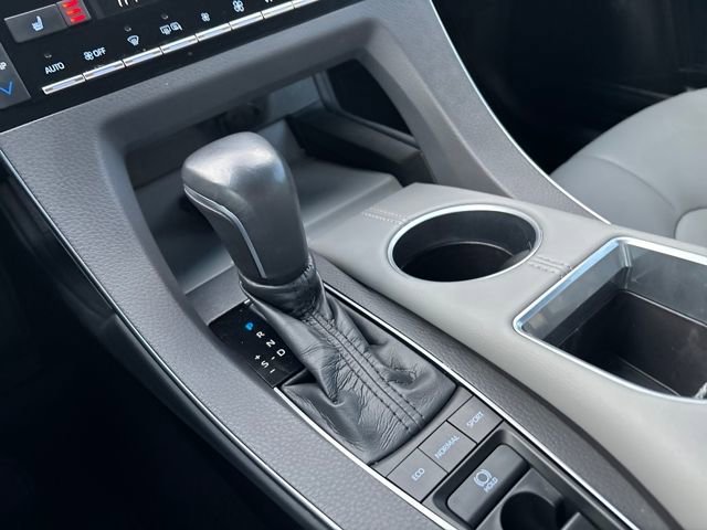 Used 2021 Toyota Avalon XLE image 20