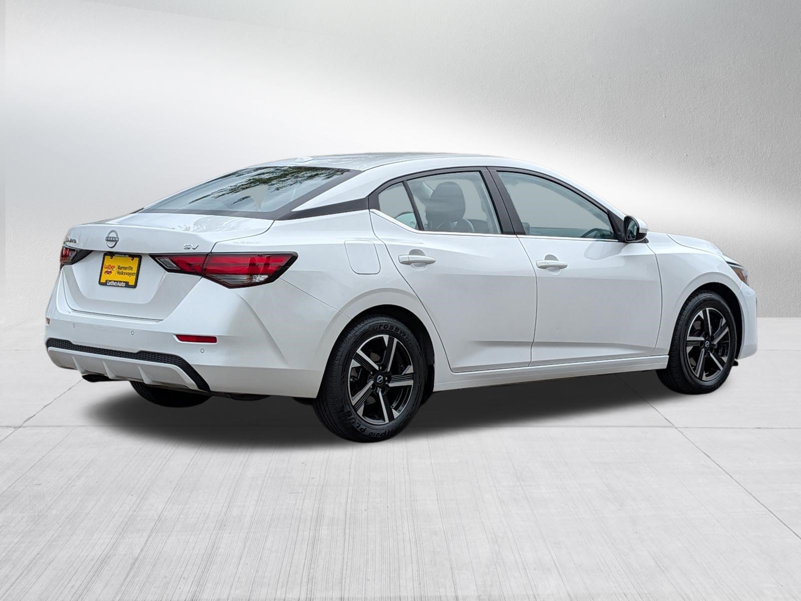 Used 2024 Nissan Sentra SV FWD image 7