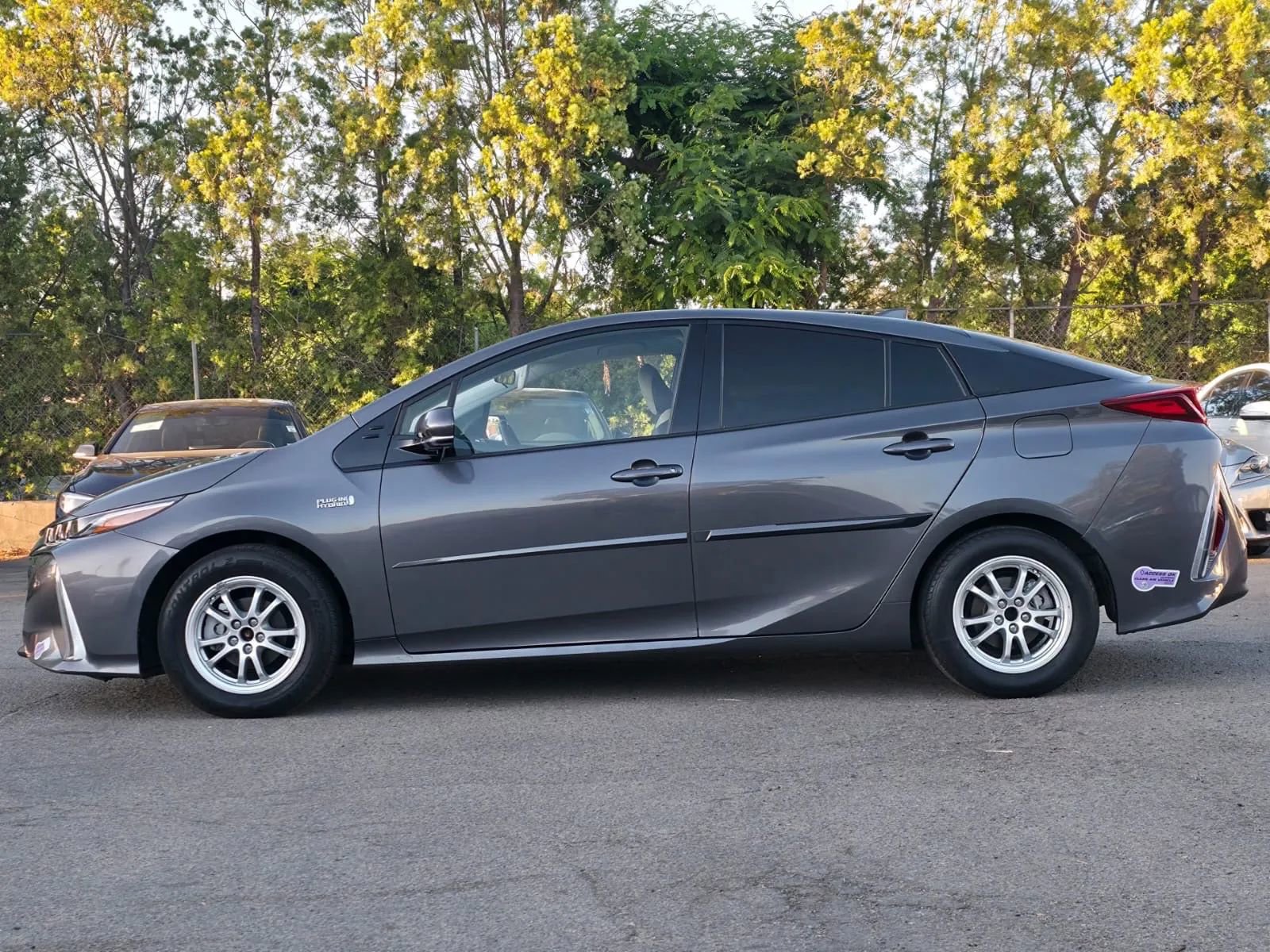 Used 2018 Toyota Prius Prime Premium image 8