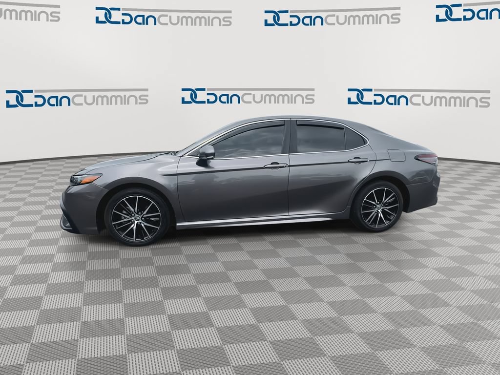 Used 2024 Toyota Camry SE FWD image 5