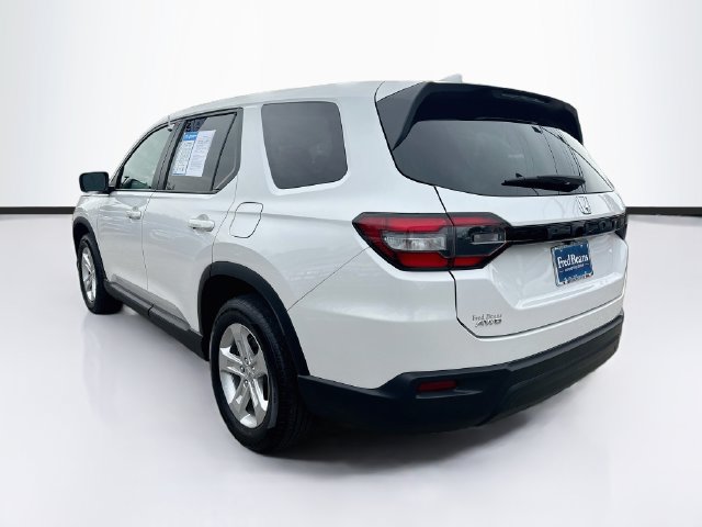 Certified 2023 Honda Pilot LX image 6