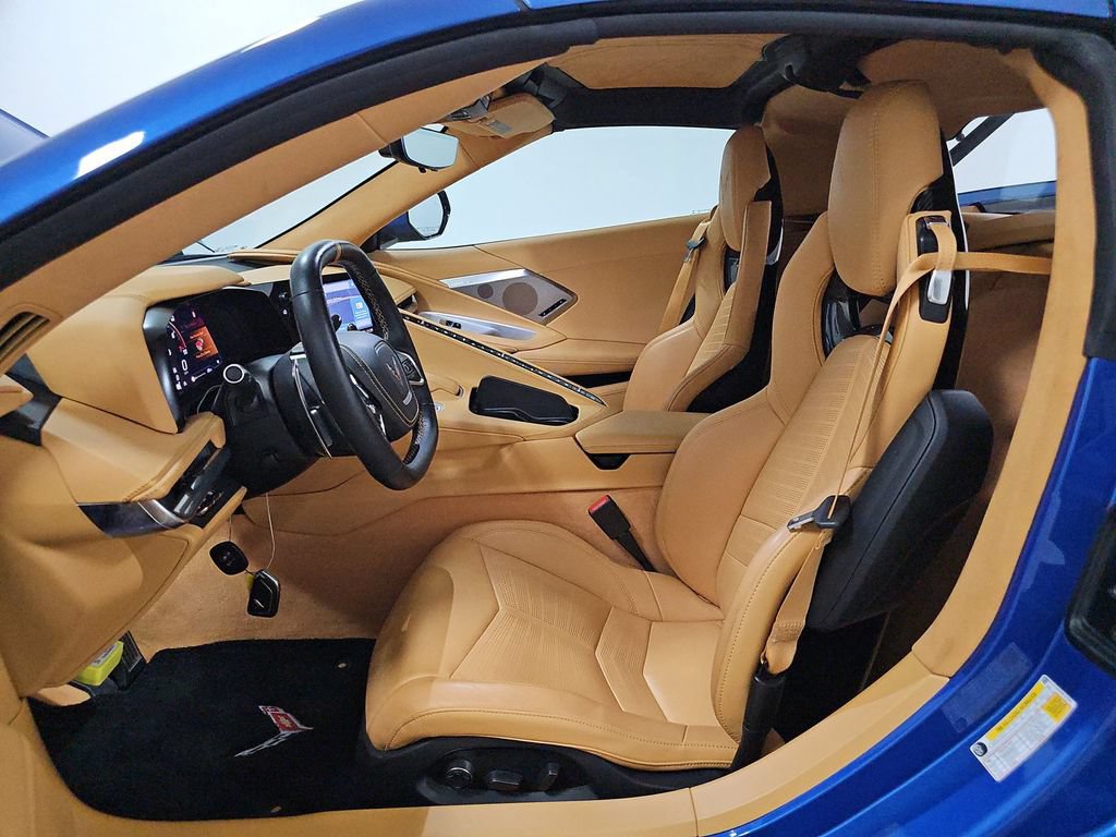 Used 2022 Chevrolet Corvette Stingray Premium Cpe w/ Z51 Performance Package RWD image 4