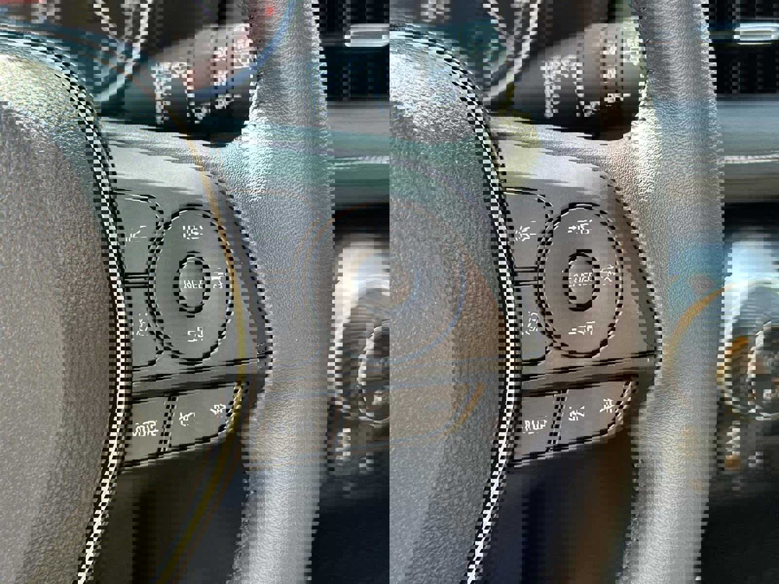 Used 2025 Toyota RAV4 XLE Premium image 25