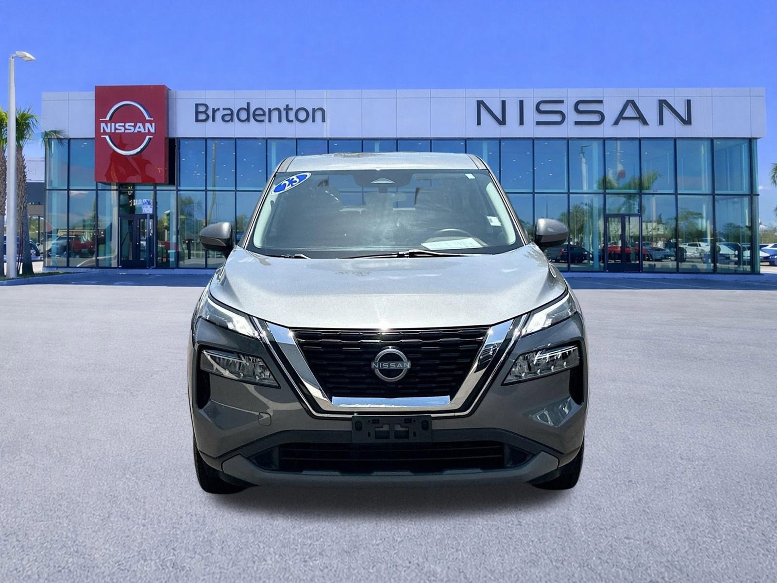 Certified 2023 Nissan Rogue SV image 2