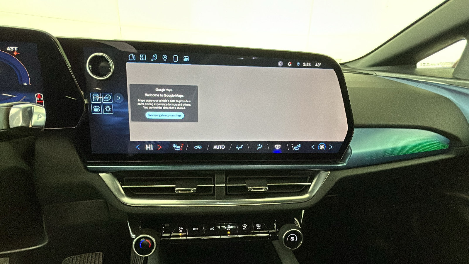 Used 2025 Chevrolet Equinox EV LT w/ Convenience Package AWD/4WD image 31