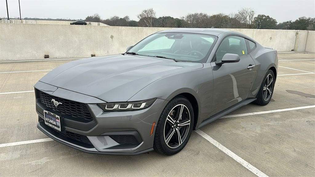 Used 2024 Ford Mustang Premium image 8