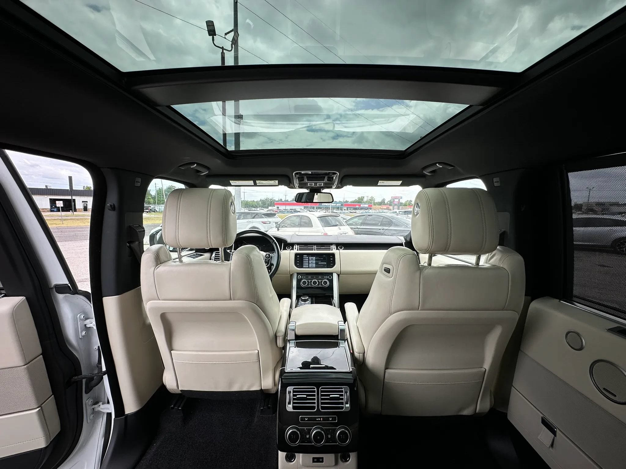 Used 2015 Land Rover Range Rover Long Wheelbase Supercharged AWD/4WD image 15