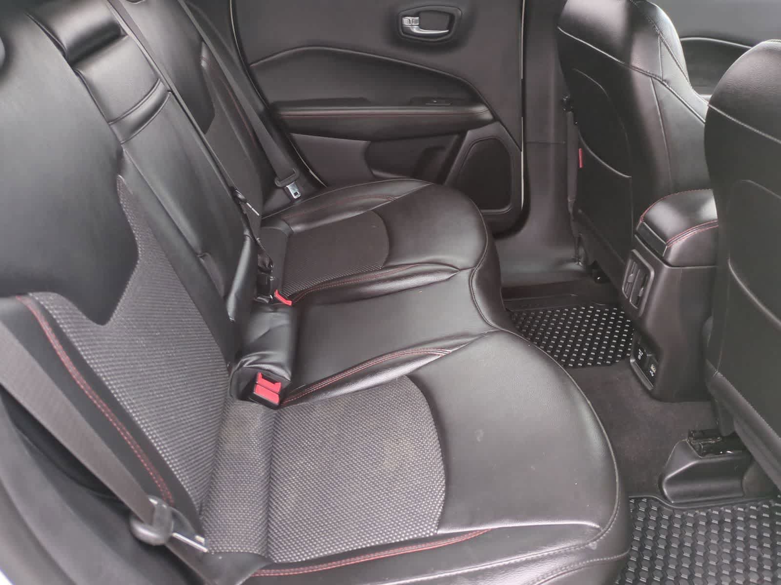 Used 2019 Jeep Compass Trailhawk AWD/4WD image 13