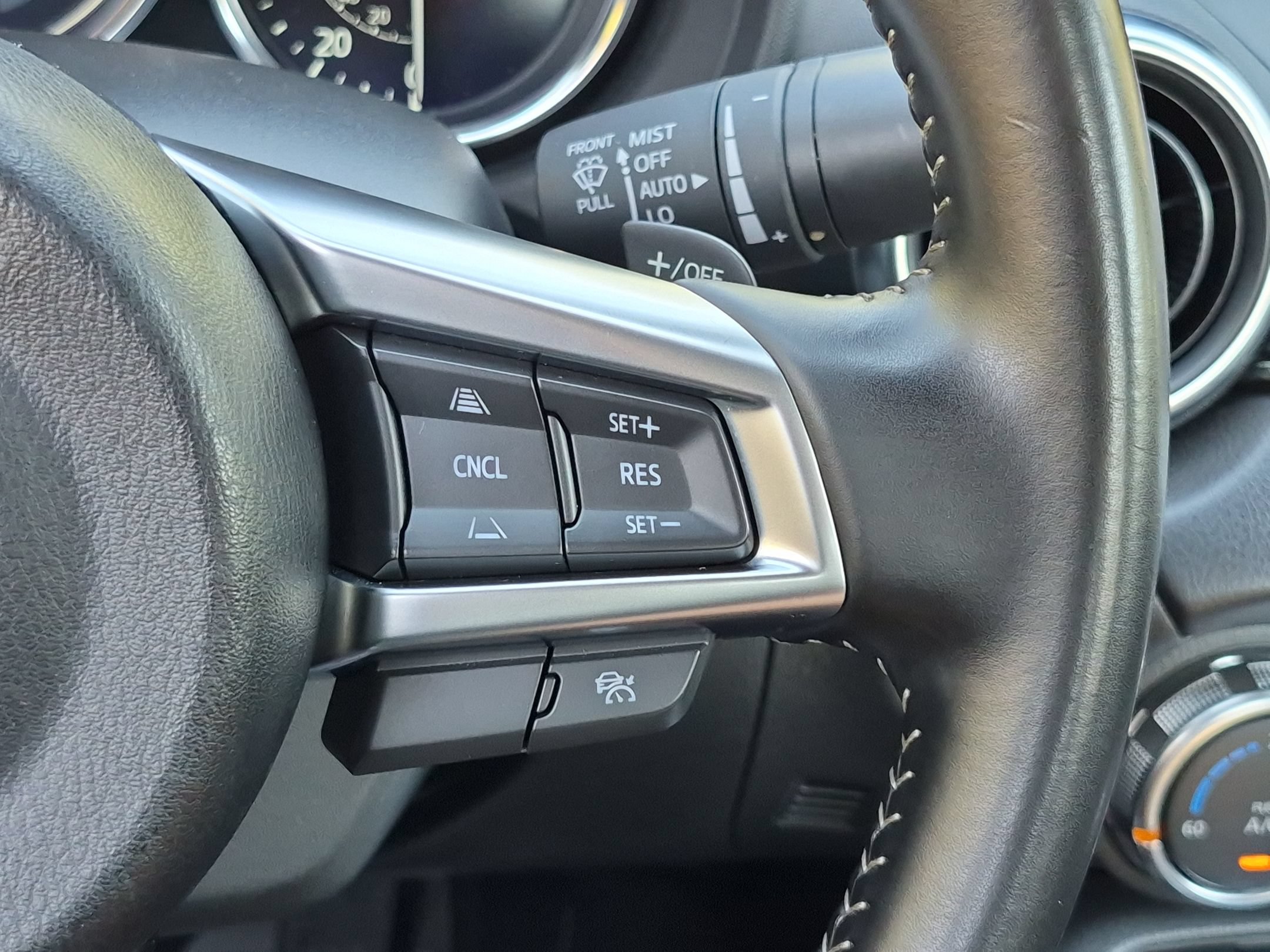 Used 2025 MAZDA MX-5 Miata RF Grand Touring RWD image 10