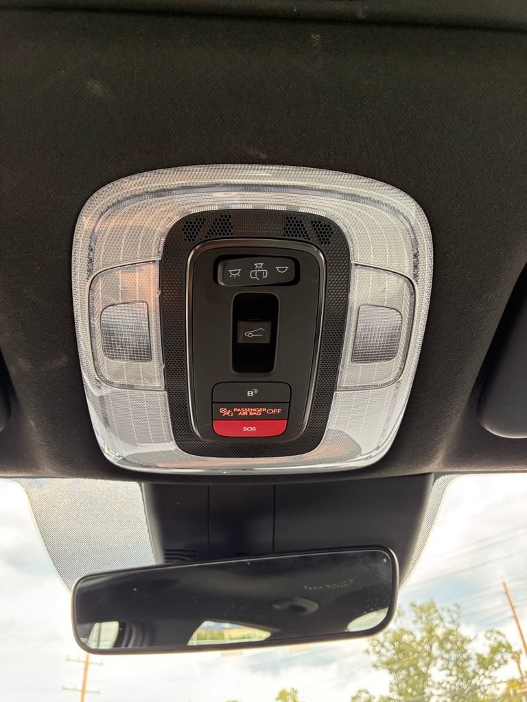 Used 2025 Hyundai Elantra Limited w/ Cargo Package FWD image 42