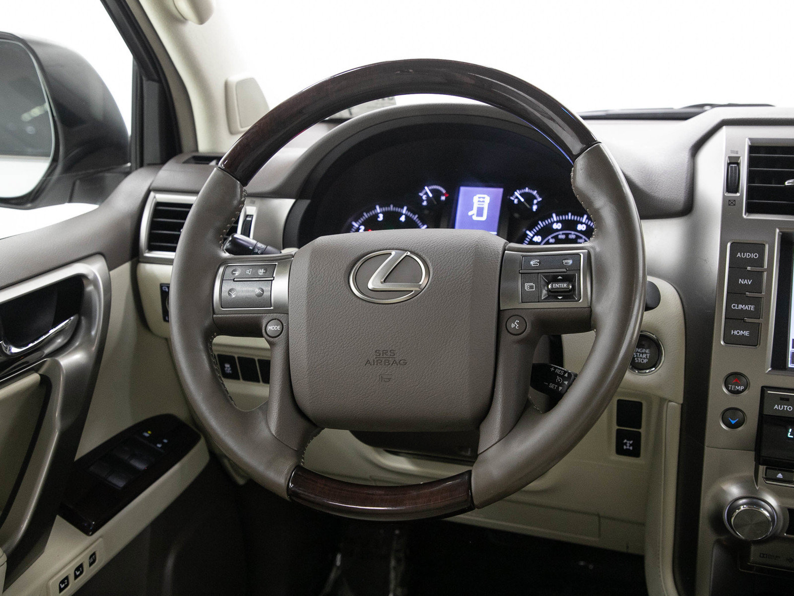 Used 2019 Lexus GX 460 Premium w/ Premium Package AWD/4WD image 17