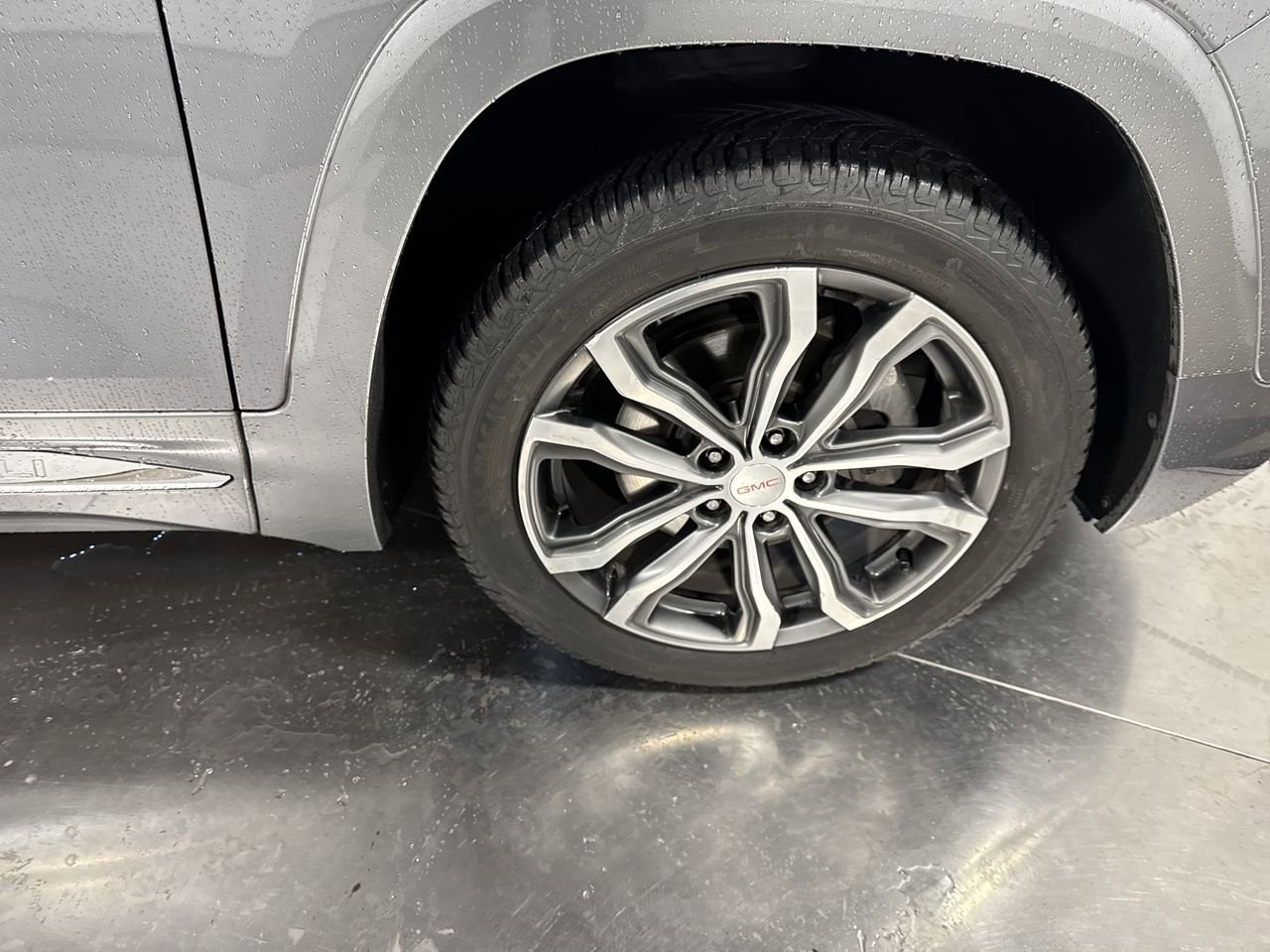 Used 2018 GMC Terrain Denali w/ Advanced Safety Package image 14