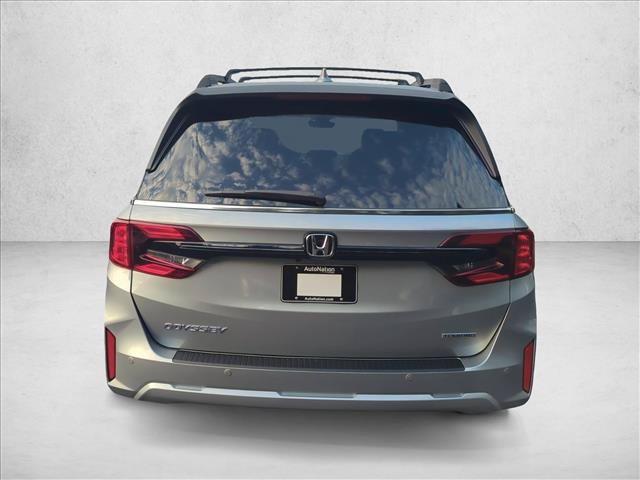 New 2026 Honda Odyssey Touring image 8