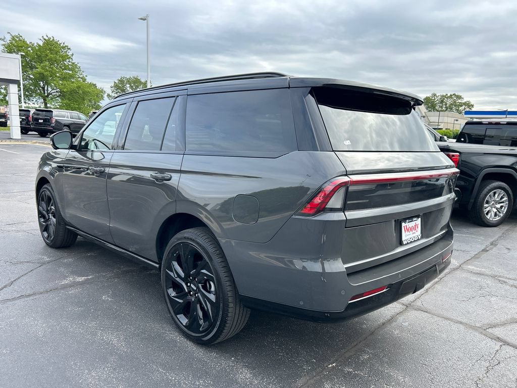 Used 2025 Lincoln Navigator Black Label AWD/4WD image 8