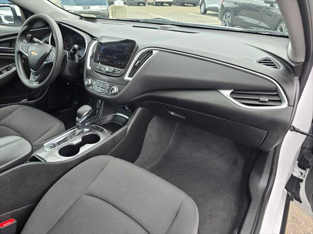Used 2024 Chevrolet Malibu LT FWD image 9