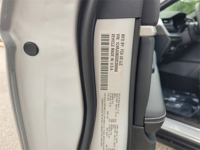 New 2025 Jeep Grand Cherokee Limited image 18