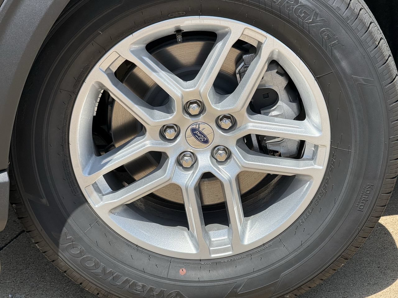New 2026 Ford Explorer Active RWD image 6