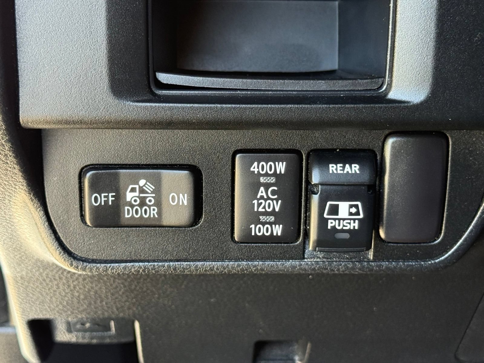 Used 2017 Toyota Tacoma TRD Sport w/ Tow Package RWD image 22
