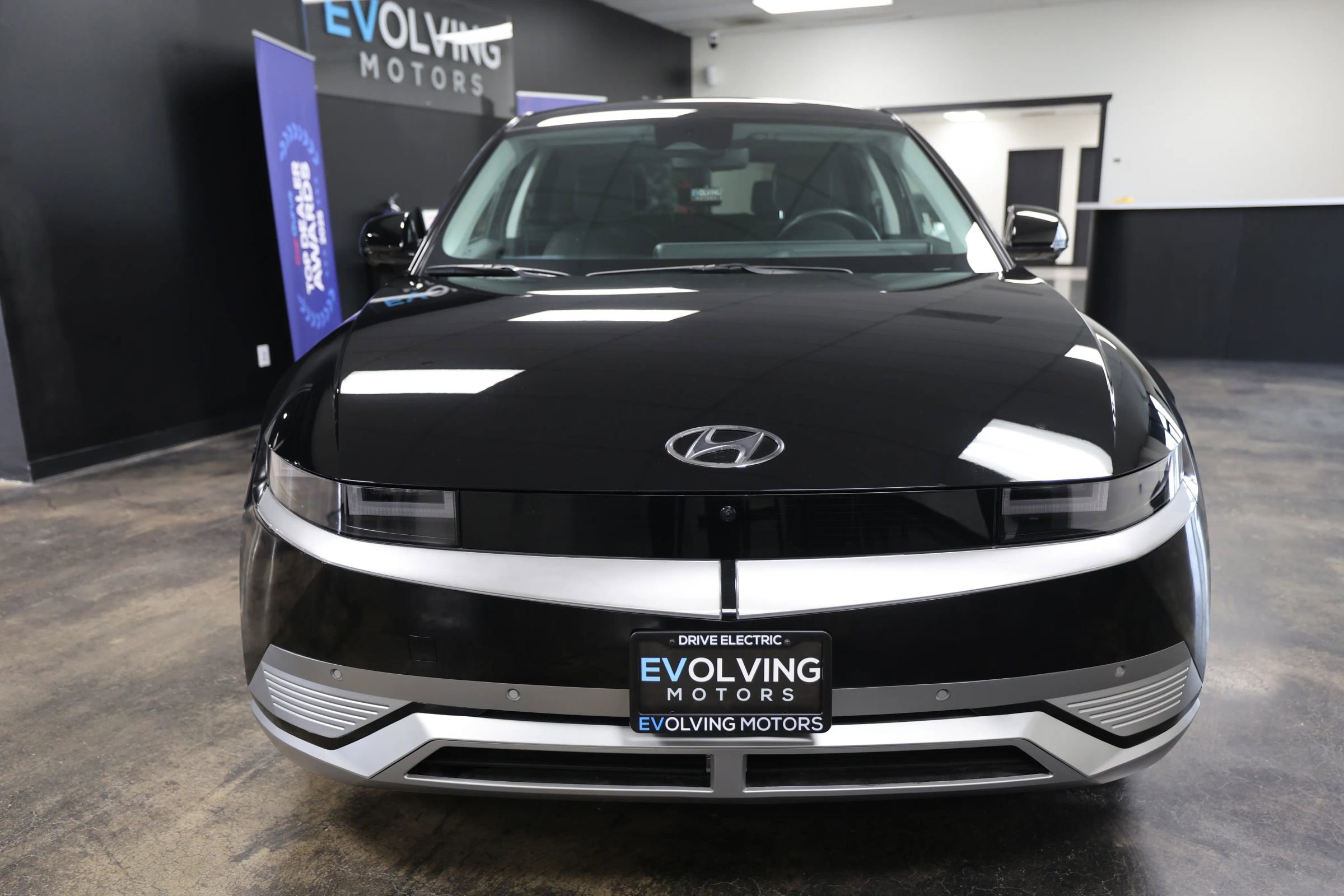 Used 2024 Hyundai Ioniq 5 Limited image 4