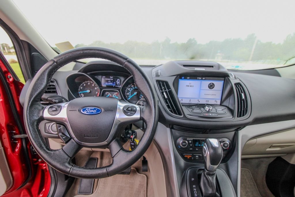 Used 2016 Ford Escape SE w/ SE Leather Comfort Package AWD/4WD image 29