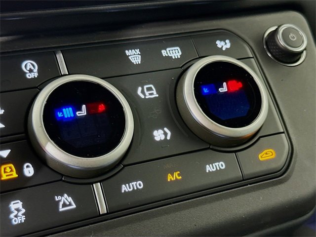 New 2026 Land Rover Defender 110 X-Dynamic SE image 23