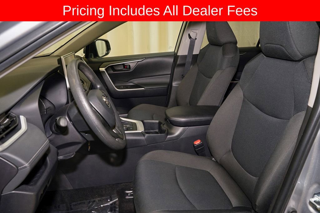 Certified 2025 Toyota RAV4 LE AWD/4WD image 9