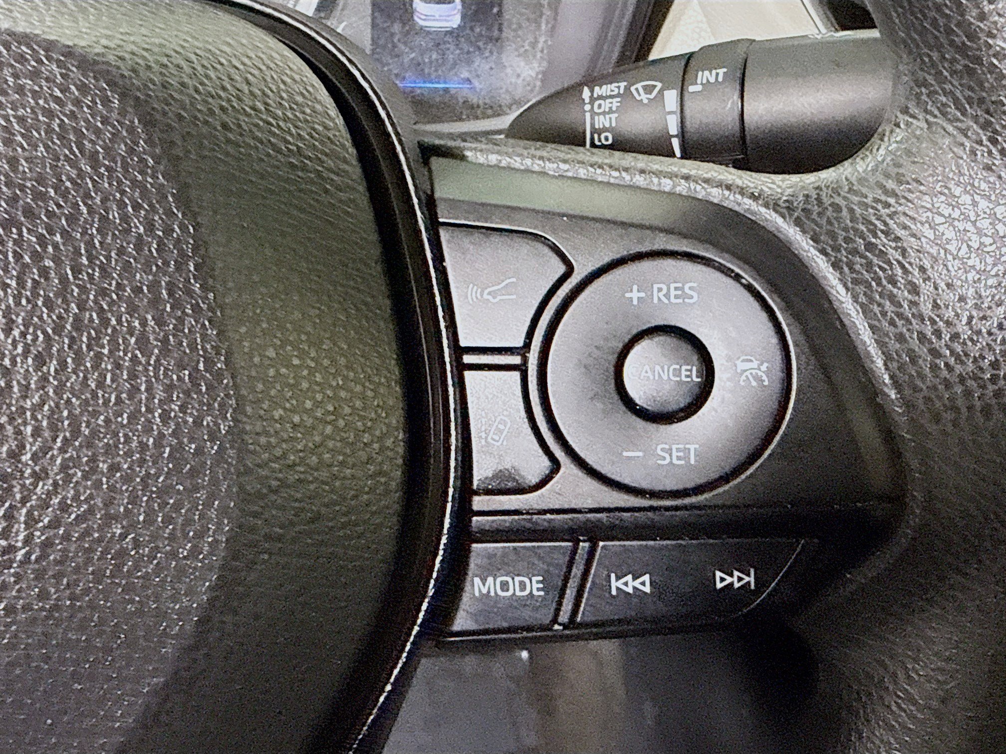 Used 2021 Toyota Corolla LE image 15