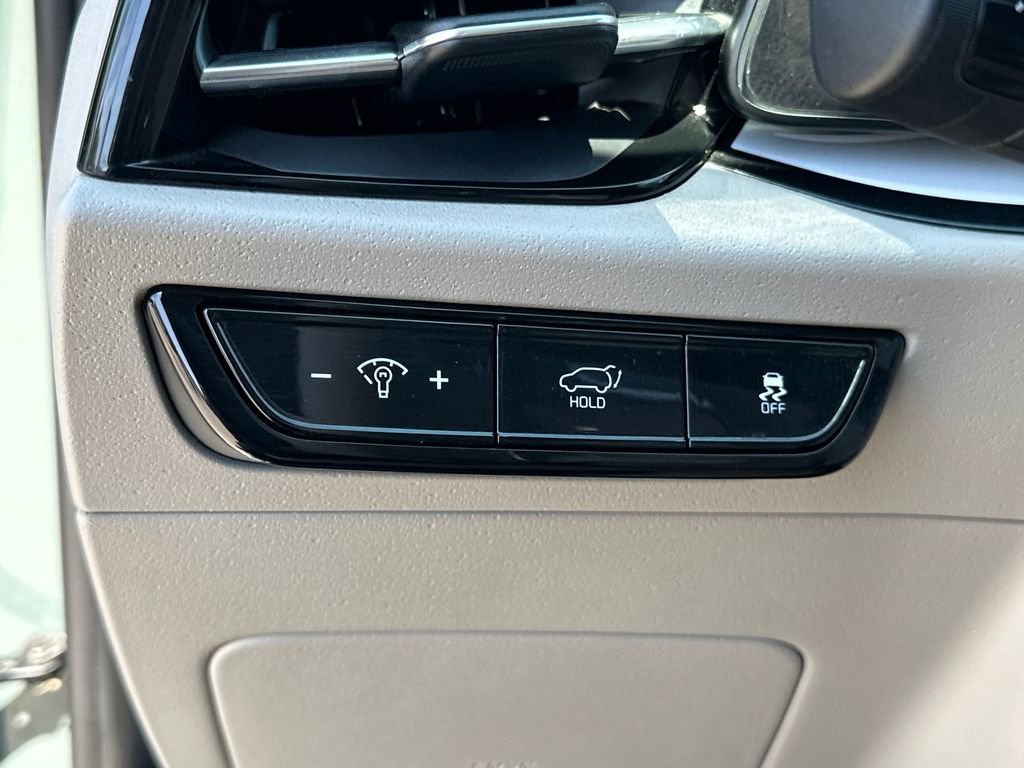 Certified 2023 Kia Niro Wind w/ Wind Preserve Package FWD image 22