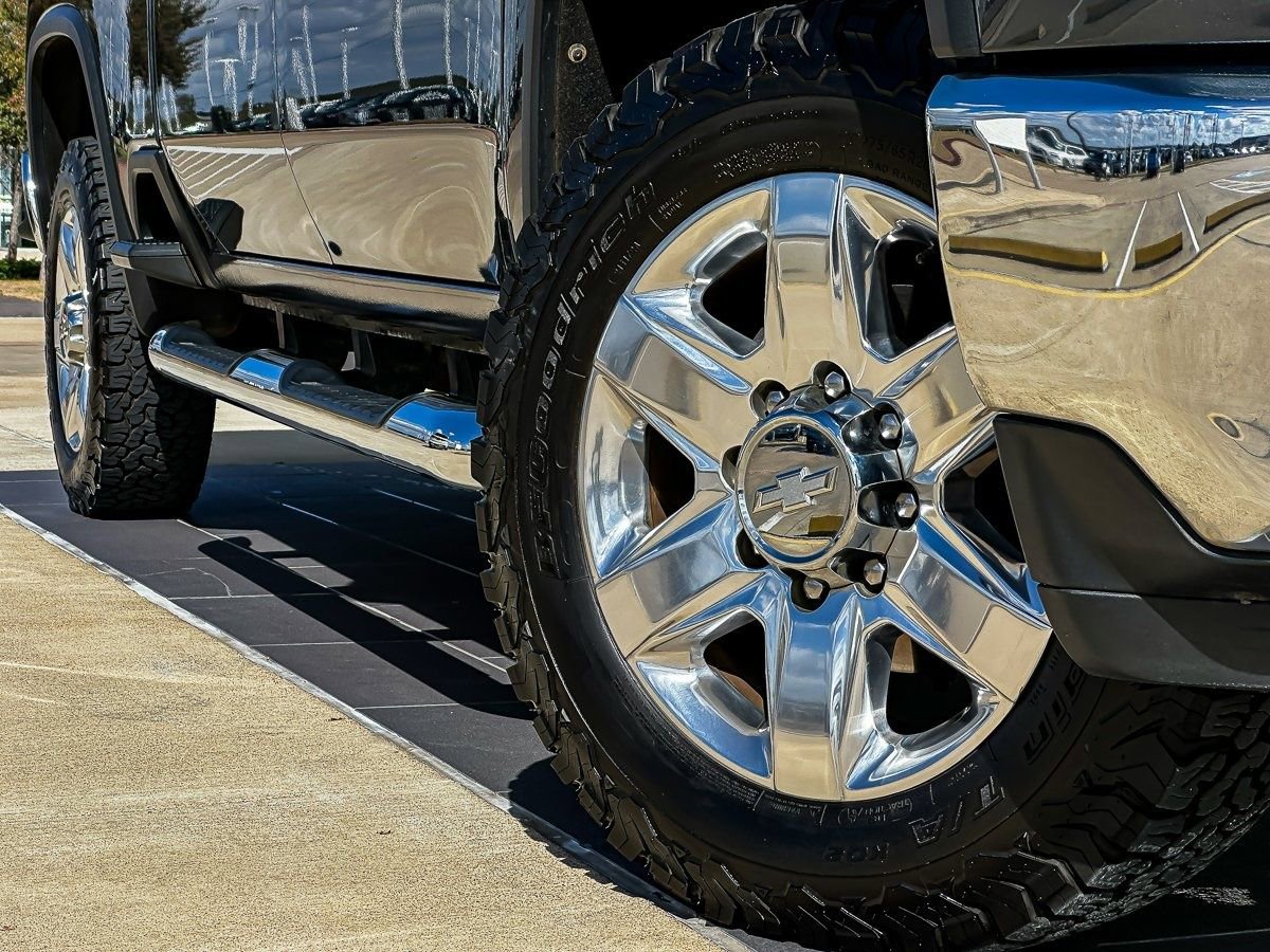 Used 2020 Chevrolet Silverado 2500 LTZ w/ Safety Package image 2