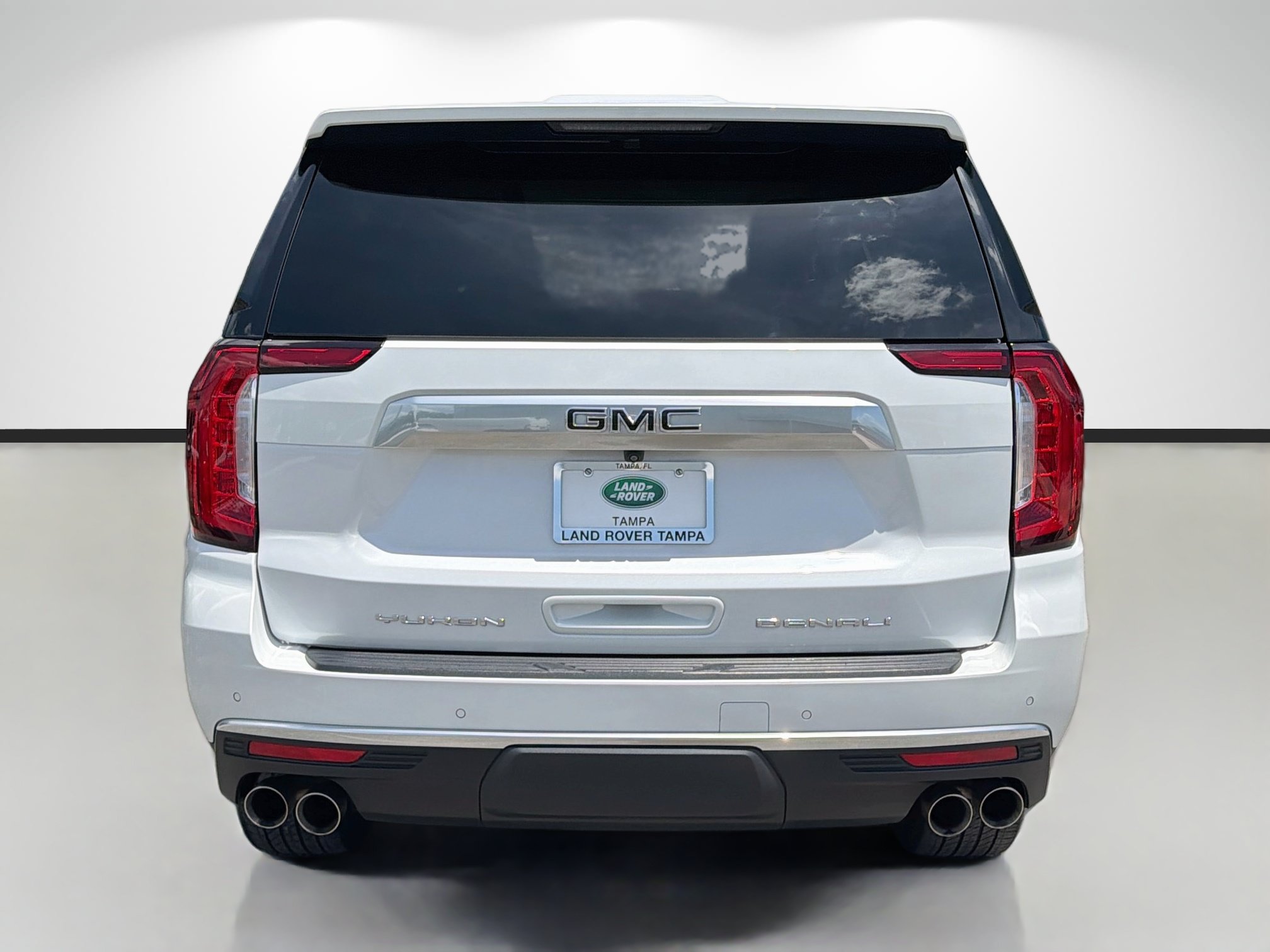 Used 2023 GMC Yukon Denali AWD/4WD image 4