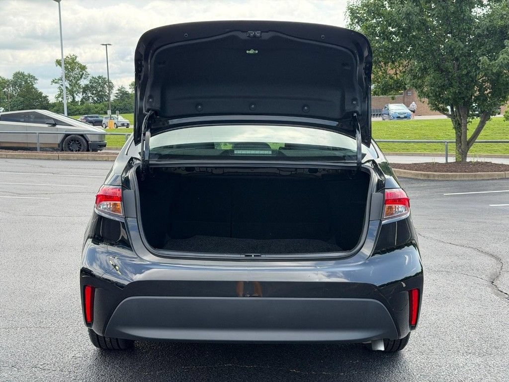 Certified 2023 Toyota Corolla LE w/ Carpet Mat Package (TMS) FWD image 4