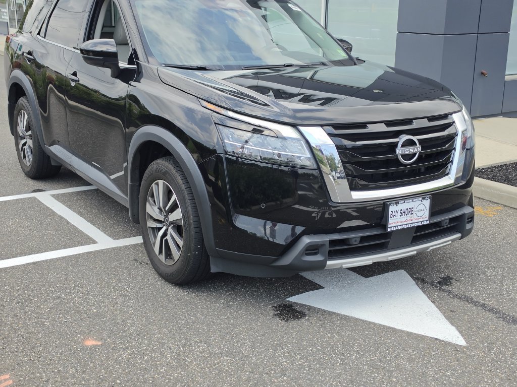 Certified 2023 Nissan Pathfinder SL AWD/4WD image 4