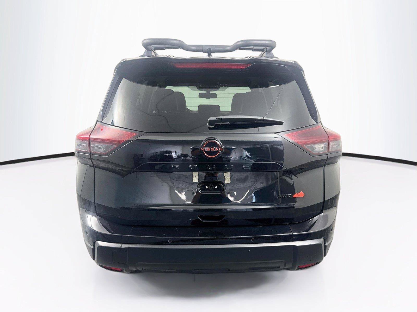 Used 2025 Nissan Rogue SV w/ Rock Creek Premium Package AWD/4WD image 4