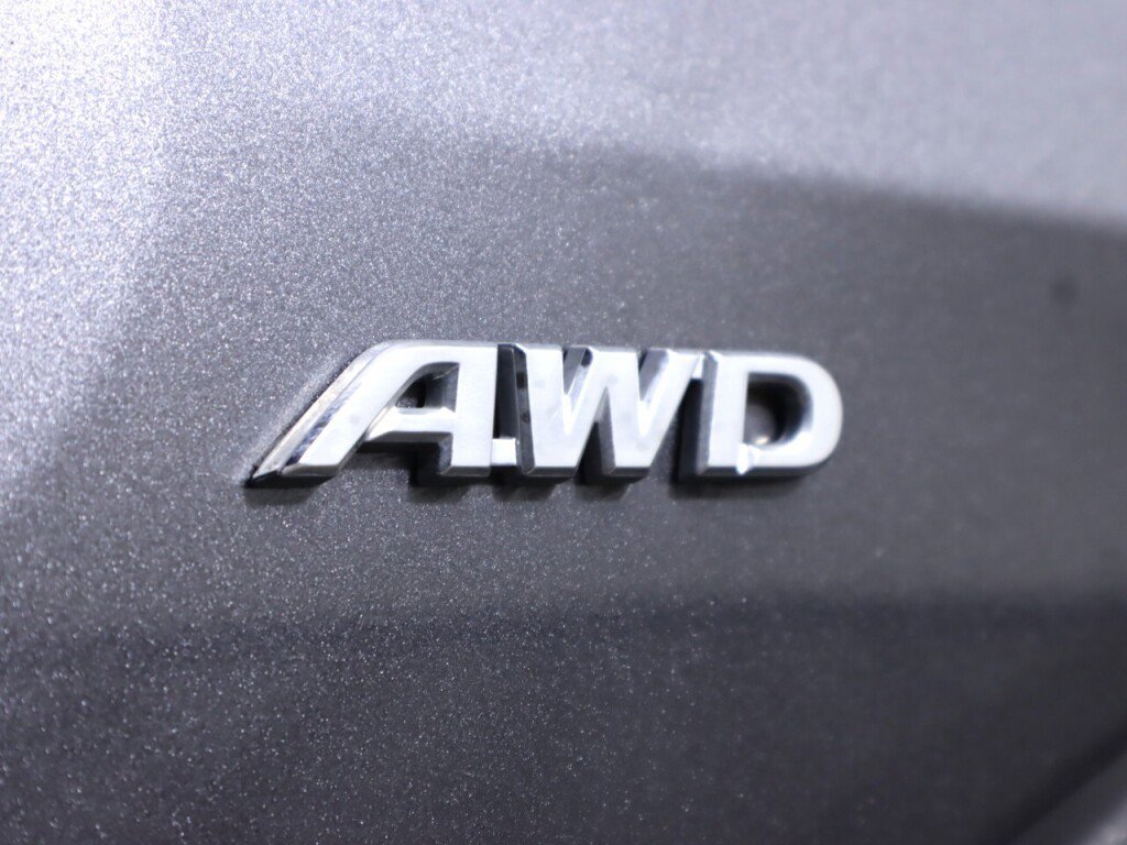 Used 2021 Toyota RAV4 LE AWD/4WD image 34