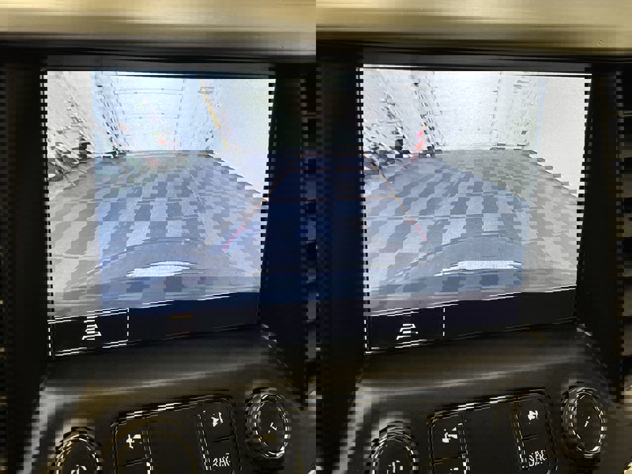 Certified 2023 GMC Acadia SLE w/ Driver Convenience Package image 6