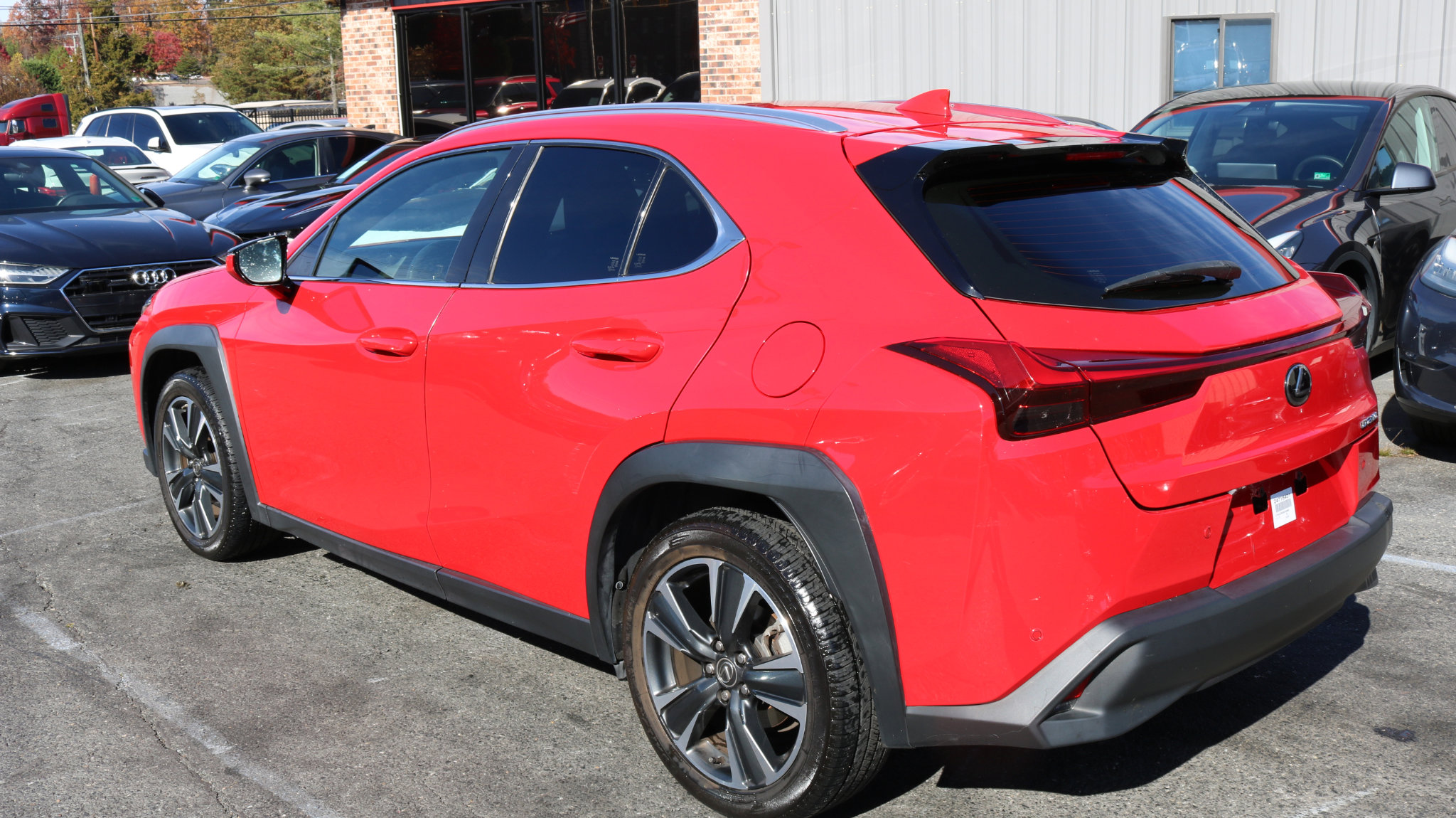 Used 2022 Lexus UX 200 image 6